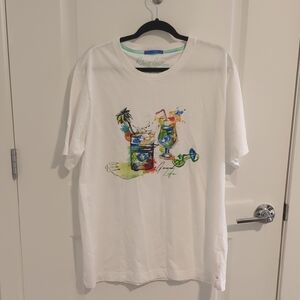 *SOLD* Robert Graham White Short Sleeve Tee with Graphic Design * SOLD*